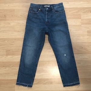 Levi’s Wedgie Straight size 28
